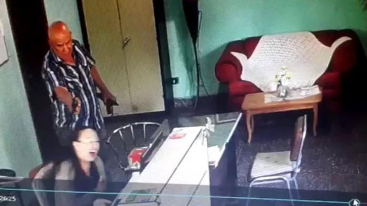 [VIDEO] Asesinó a su secretaria porque descubrió que robaba