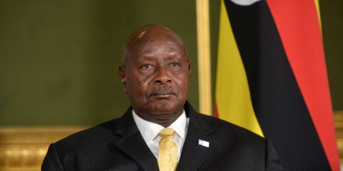 Presidente de Uganda quiere prohibir el sexo oral: “La boca es para comer”
