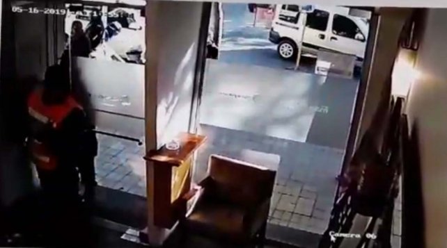 Impactantes videos del robo a la financiera