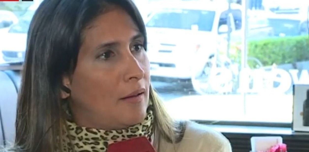 Dormía con su bebé y su mejor amiga la violó