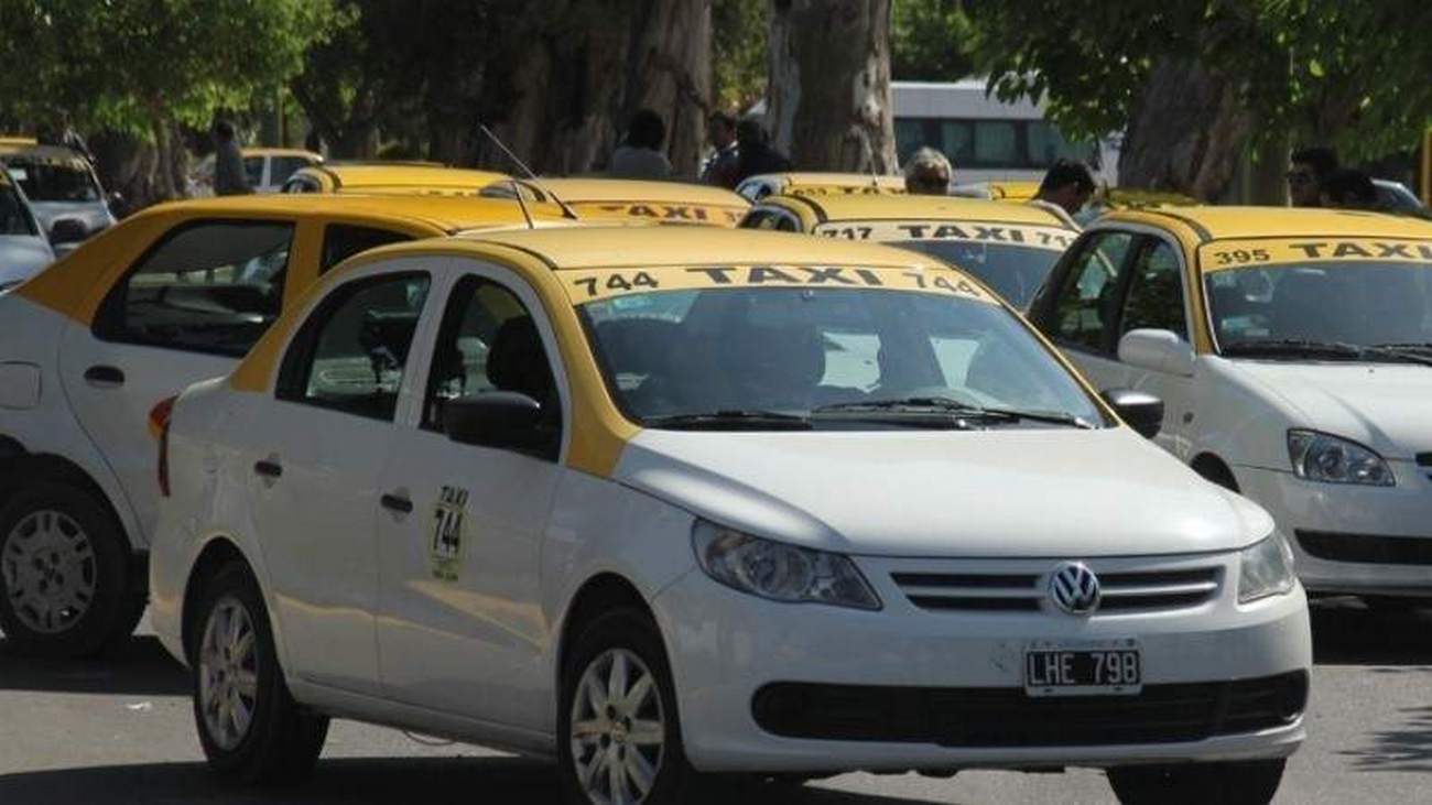 Ahora 80 taxis podrán estacionar en paradas autorizadas