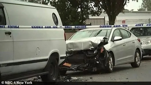 Atropelló dos veces a su ex esposa y la remató con un machete
