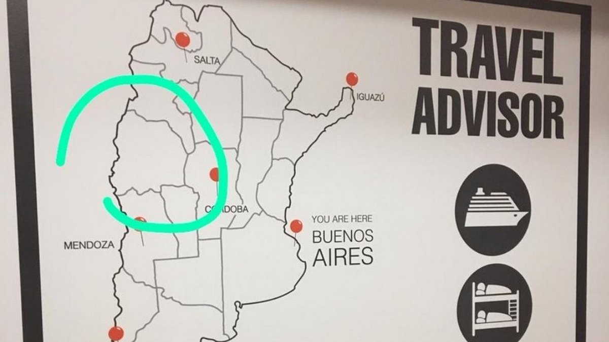 Revuelo por un cartel con el mapa de San Juan mal hecho