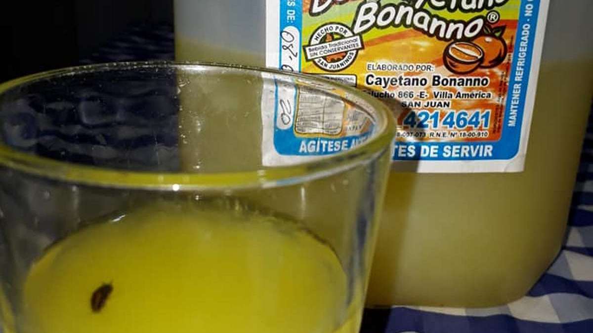 Está enferma y podría ser por cucarachas en el jugo
