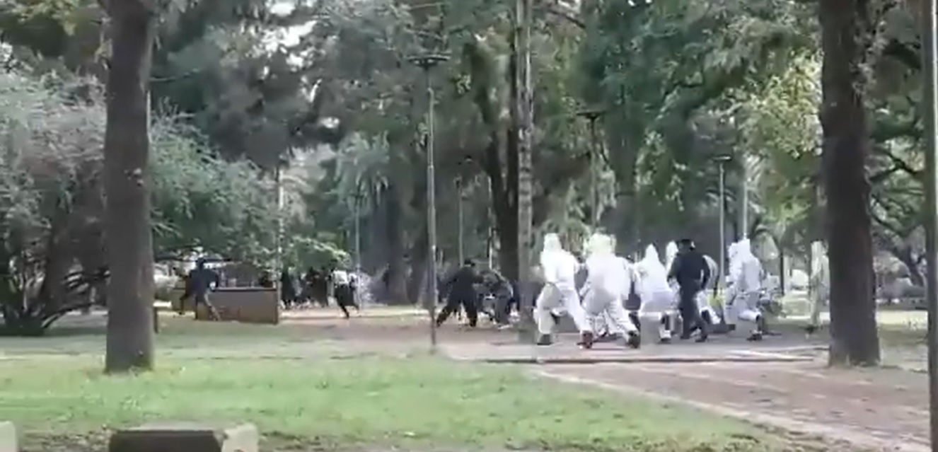 Jóvenes rebeldes fueron perseguidos por la policía