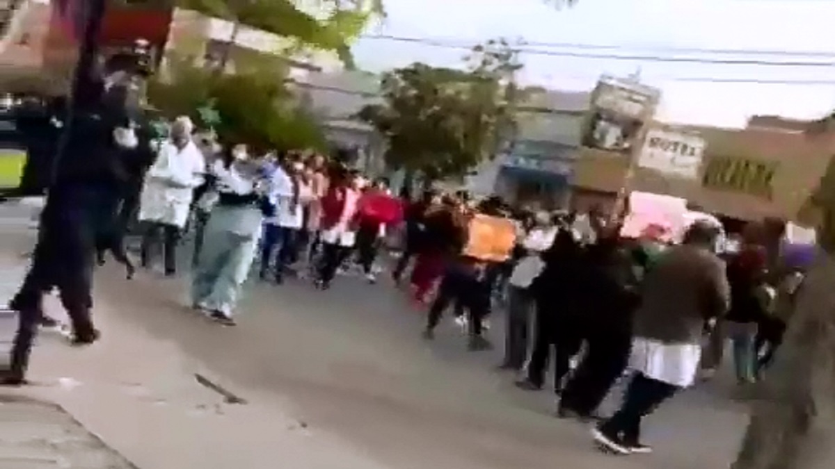 Médicos del Rawson salieron a las calles a respaldar a los directivos suspendidos