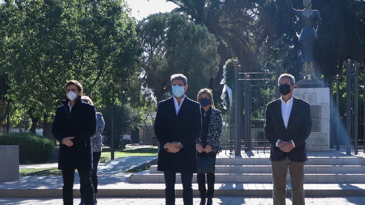 Uñac estuvo al frente del acto por los 101 años del natalicio de “Evita”