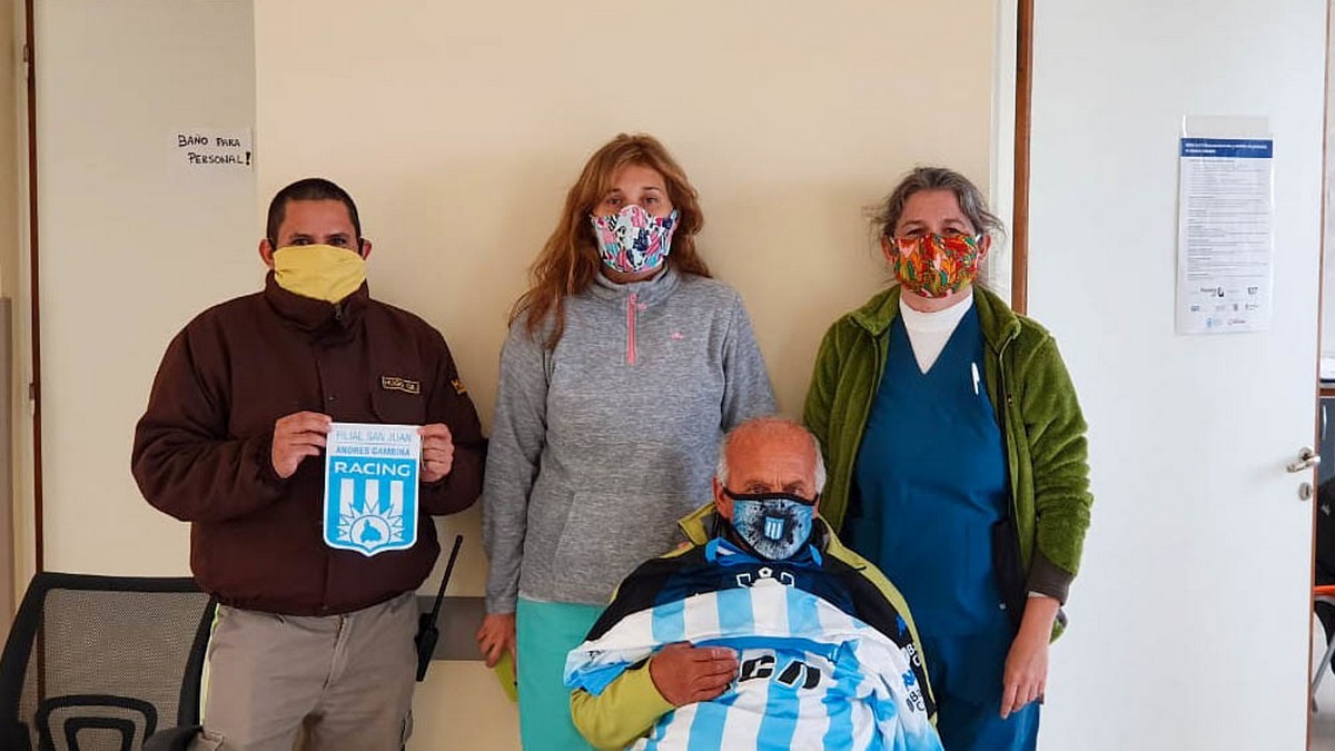 Lleva 30 años viviendo en un hospital sanjuanino y cobró por primera vez su jubilación