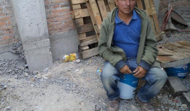 Es albañil, no tenía casa y se ganó 47 millones en el Telekino