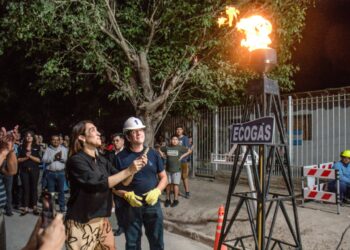 Gas natural, cloacas y pavimento para una villa caucetera