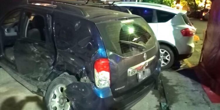 Dos mujeres murieron en un violento choque de camionetas