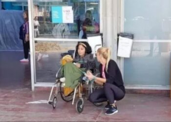 Abandonó a su novia discapacitada en la terminal y escapó con su pensión