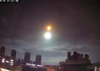 La “caída de satélite de la NASA” provocó un destello en el cielo