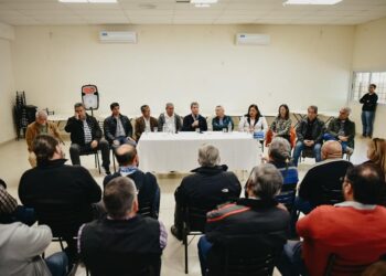 Uñac en Calingasta: “Queremos que Los Azules sea generador de empleo para los calingastinos”