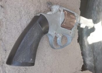 Encontró a un menor armado adentro de su casa en Caucete