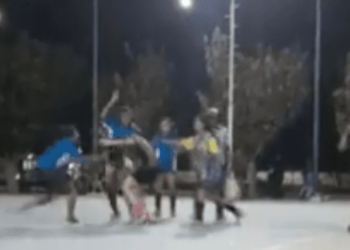 Violenta pelea de dos mujeres en un partido de futsal