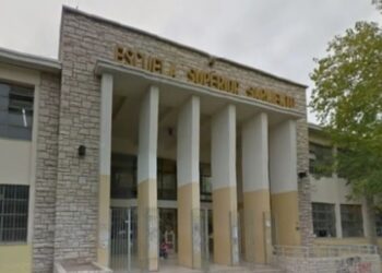 Un hombre entró a una escuela y amenazó a alumnos: padres piden seguridad