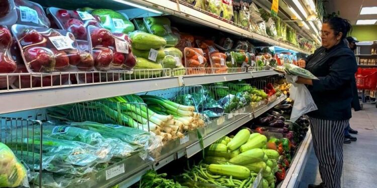 La inflación de marzo fue de 7,7% y acumuló 104,3% en el último año