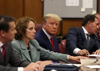 “Trump me violó”, ratificó la periodista que llevó al expresidente a juicio