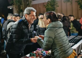 Uñac puso énfasis en las políticas para emprendedores en su visita a Capital