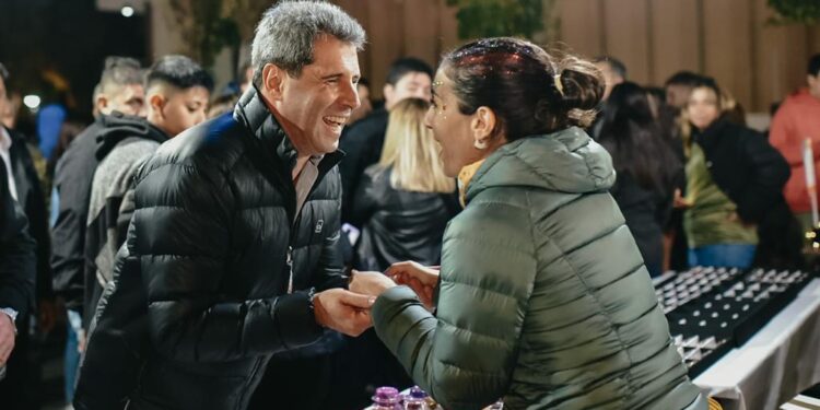 Uñac puso énfasis en las políticas para emprendedores en su visita a Capital