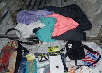 Atrapan a famosa mechera tras robar una gran cantidad de elementos de un negocio