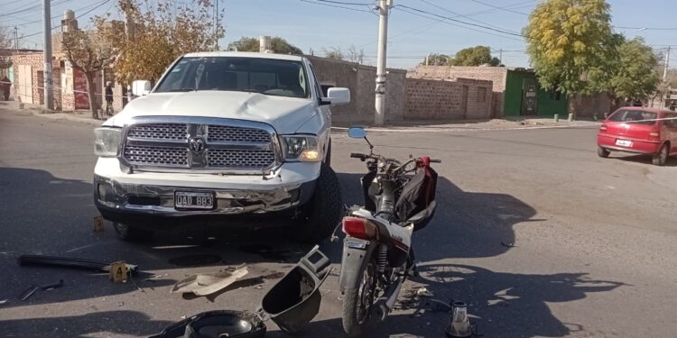 Identificaron a la mujer que murió tras chocar con una camioneta