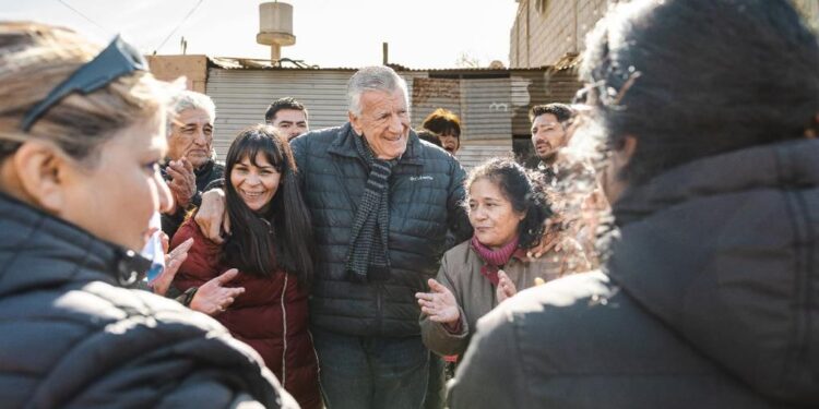 Gioja quiere debatir con los candidatos a gobernador