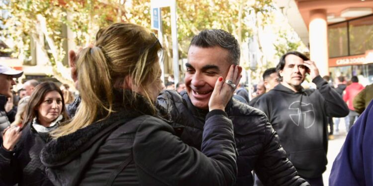 Gioja y Gramajo recibieron el cariño de los sanjuaninos en la Peatonal
