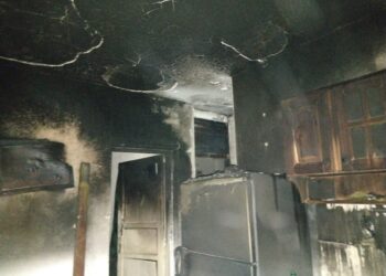 Un incendio dejó sin nada a una familia: creen que el jefe del hogar prendió fuego su casa