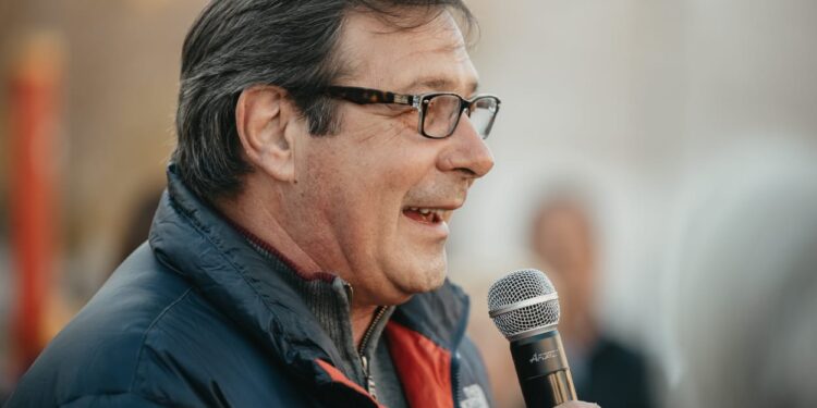 Rubén Uñac en Capital se comprometió a fortalecer a los pequeños comerciantes