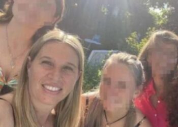 Iba a ver Barbie con sus hijas y murió atropellada en el estacionamiento