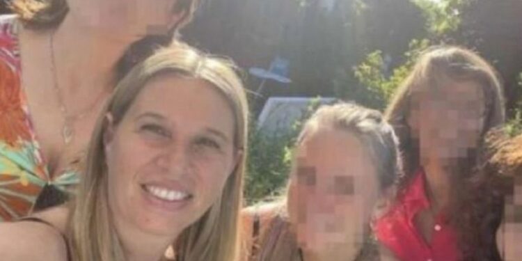 Iba a ver Barbie con sus hijas y murió atropellada en el estacionamiento