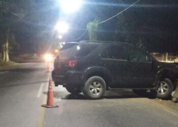 Accidente en la Ruta 270: una camioneta impactó violentamente contra el guardarraíl