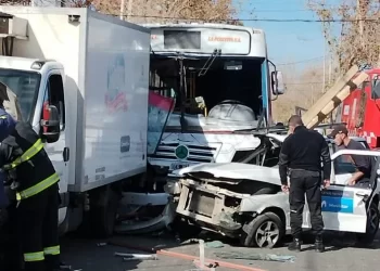 Al menos ocho heridos en violento choque en Capital