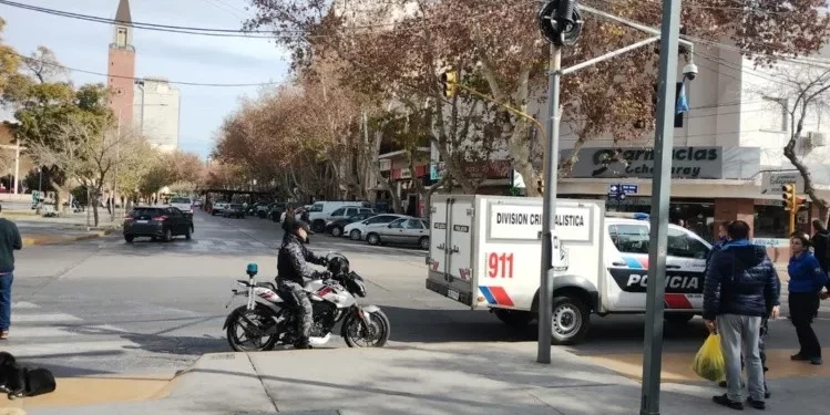 Conmoción en pleno centro de San Juan por dos muertes repentinas