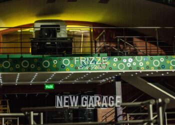 Rompió una puerta, el patrullero y le pegó a 3 policías: 8 meses de prisión