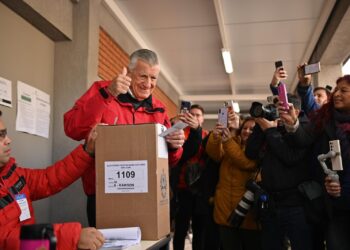 “Mi prioridad siempre ha sido San Juan” aseguró José Luis Gioja tras votar