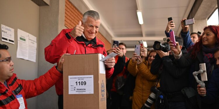 “Mi prioridad siempre ha sido San Juan” aseguró José Luis Gioja tras votar