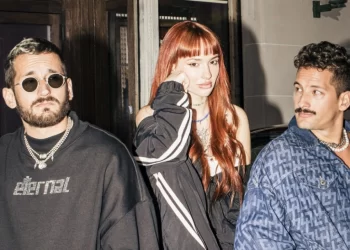 Es furor el tema de La Joaqui con Mau y Ricky