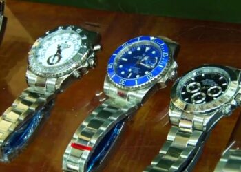 Salió unas horas de su casa y le robaron 900 mil pesos, relojes y hasta zapatillas