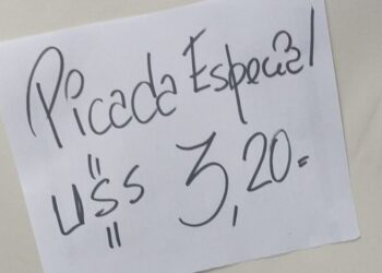 Esperando a Milei, una carnicería ya vende sus cortes en dólares