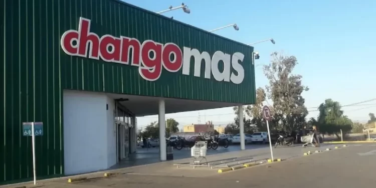 Dos mujeres de 17 y 18 años detenidas por intentar robar fernet y tinturas