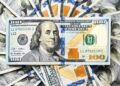 El dólar “blue” subió $80 tras la devaluación del Banco Central y cerró a $685