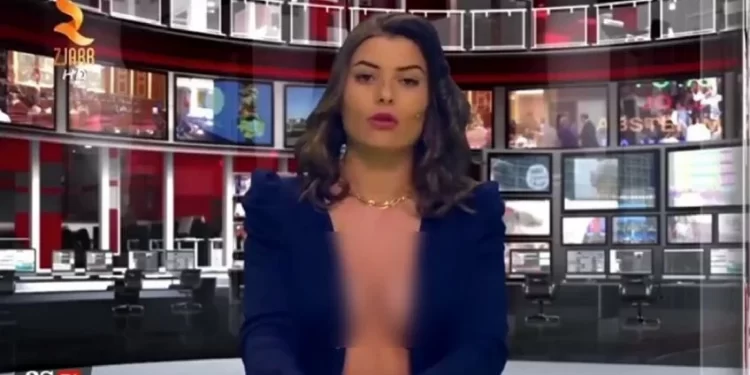 Casi sin ropa: así se visten estas periodistas de Albania para aumentar el rating