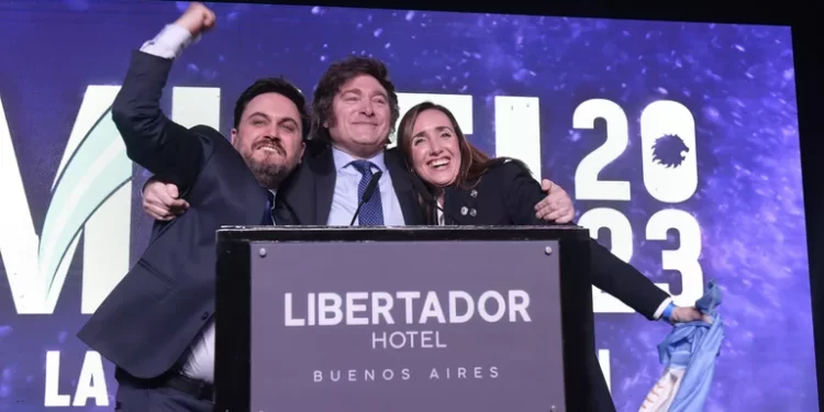 Milei es el más votado: Juntos y el peronismo pelean el segundo lugar