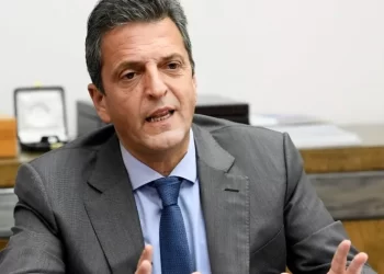 Massa inicia su agenda de reuniones en Estados Unidos con funcionarios del Tesoro