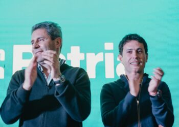 El precandidato a senador Sergio Uñac compartió la tarde con mujeres