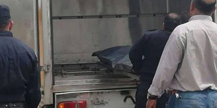 Lavaba zanahorias en su trabajo y falleció tras ser aplastado por un camión