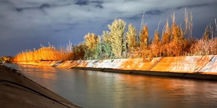 Así encontraron al hombre que apareció sin vida en un canal de 25 de Mayo